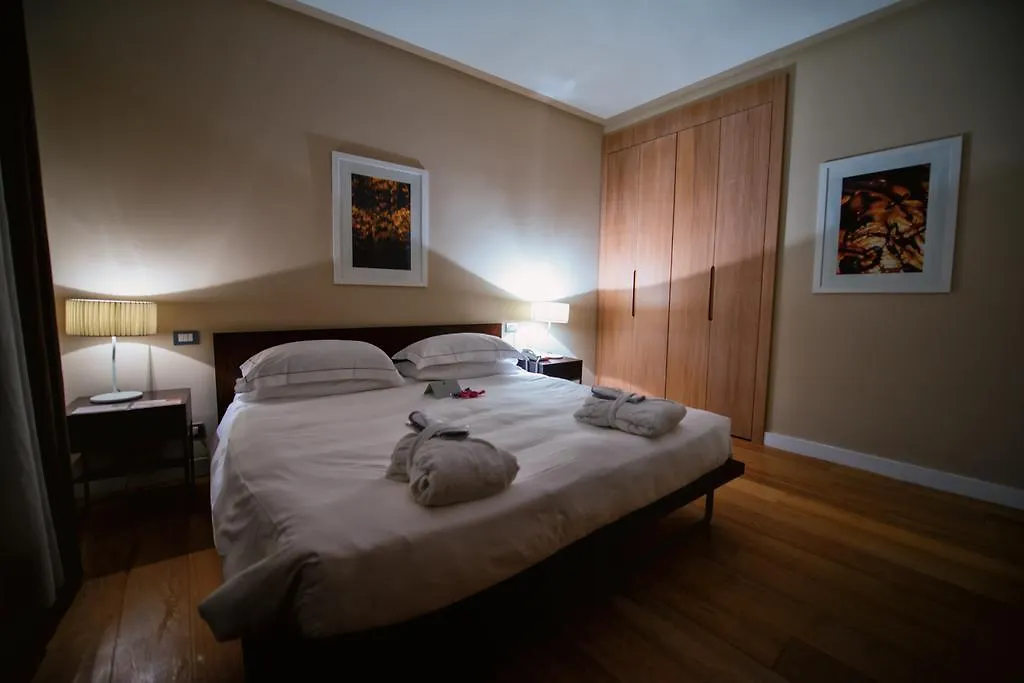 **** Gæstehus Escalus Luxury Suites Verona Italien