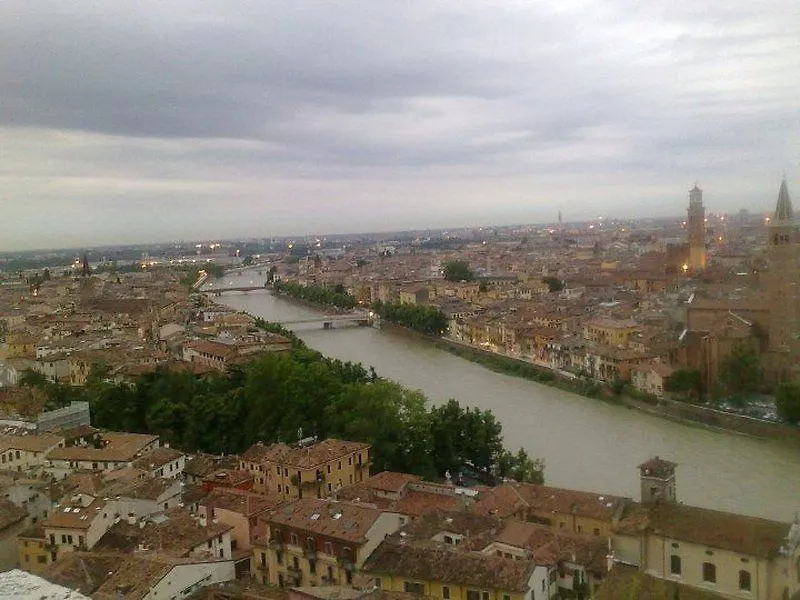 **** Gæstehus Escalus Luxury Suites Verona Italien